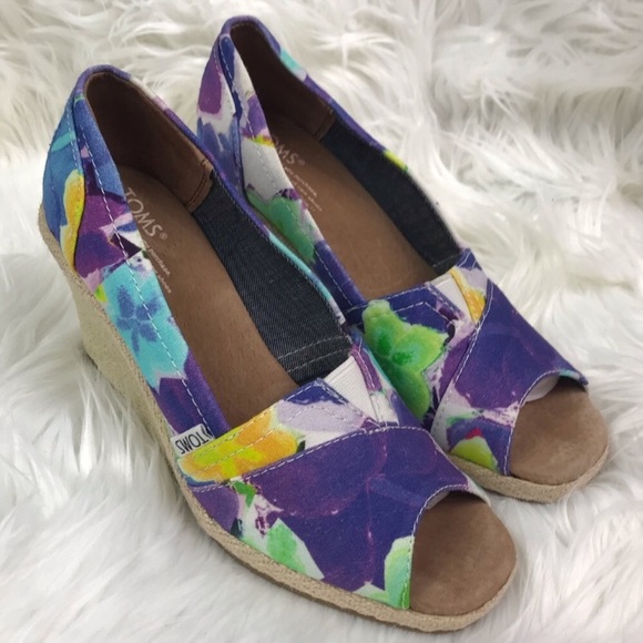 Toms Floral Wedges - Picture 1 of 6